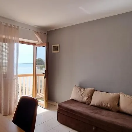 Real - 10 M From Sea Apartman *