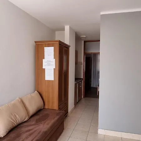 Real - 10 M From Sea Apartman