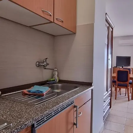 Apartman Real - 10 M From Sea Medulin